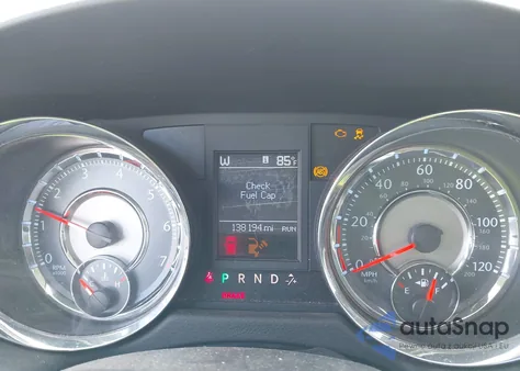 2011 Chrysler Town & Country Touring из США, поврежденный, VIN 2A4RR5DG1BR623552